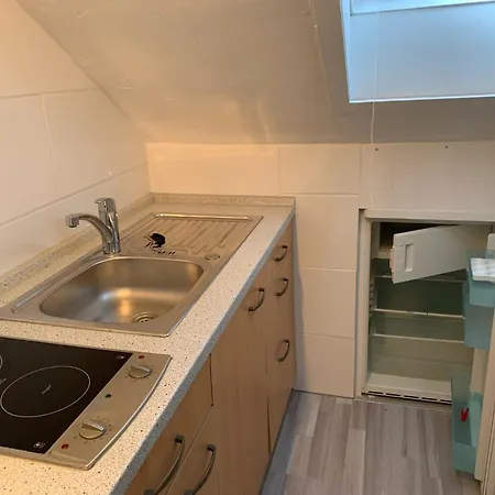 Apartamento 1 Wg Im Dachgeschoss In 70839