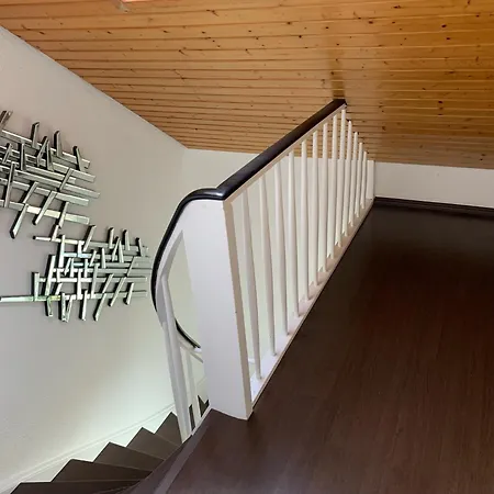 Apartamento 1 Wg Im Dachgeschoss In 70839