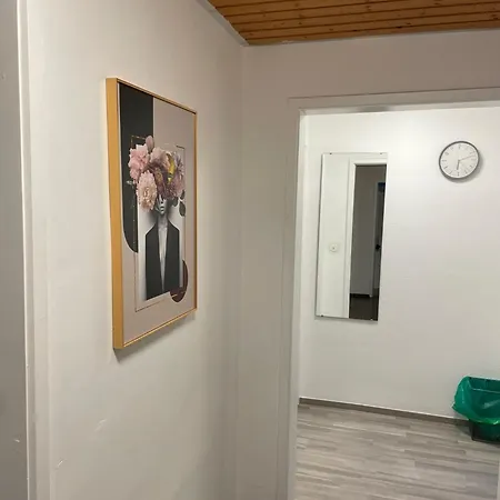 1 Wg Im Dachgeschoss In 70839 Apartamento